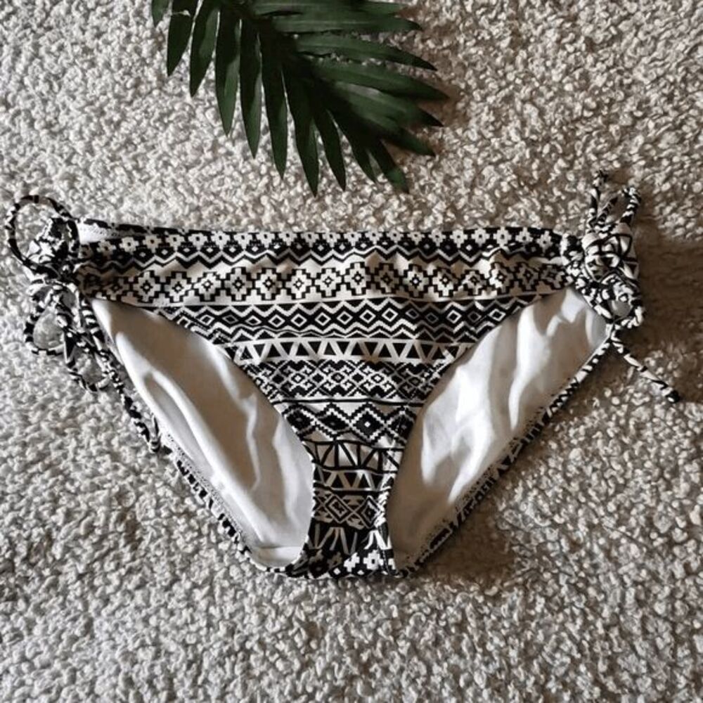 Patterned Side Tie Bikini Bottoms